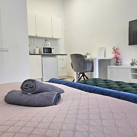 Designer Downtown Gem Apartamento Budapeste Exterior foto