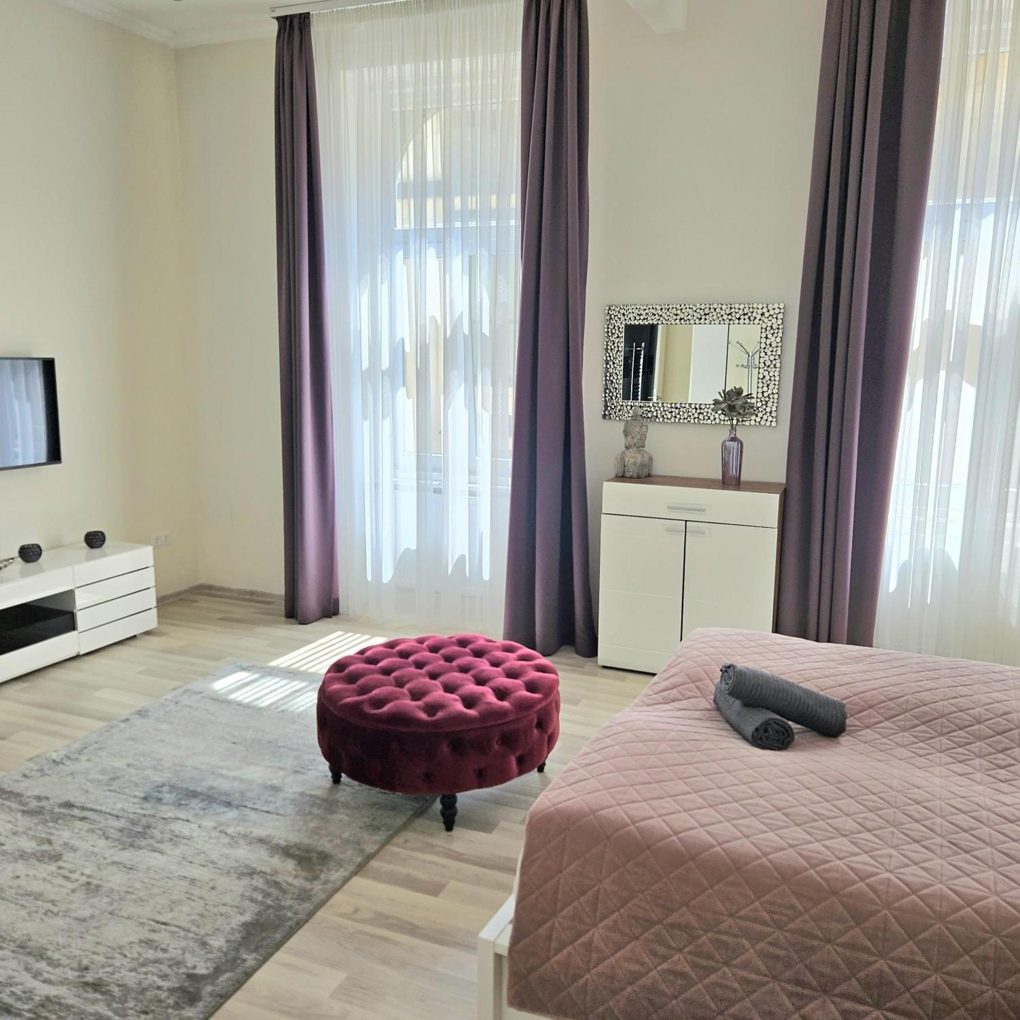 Designer Downtown Gem Apartamento Budapeste Exterior foto