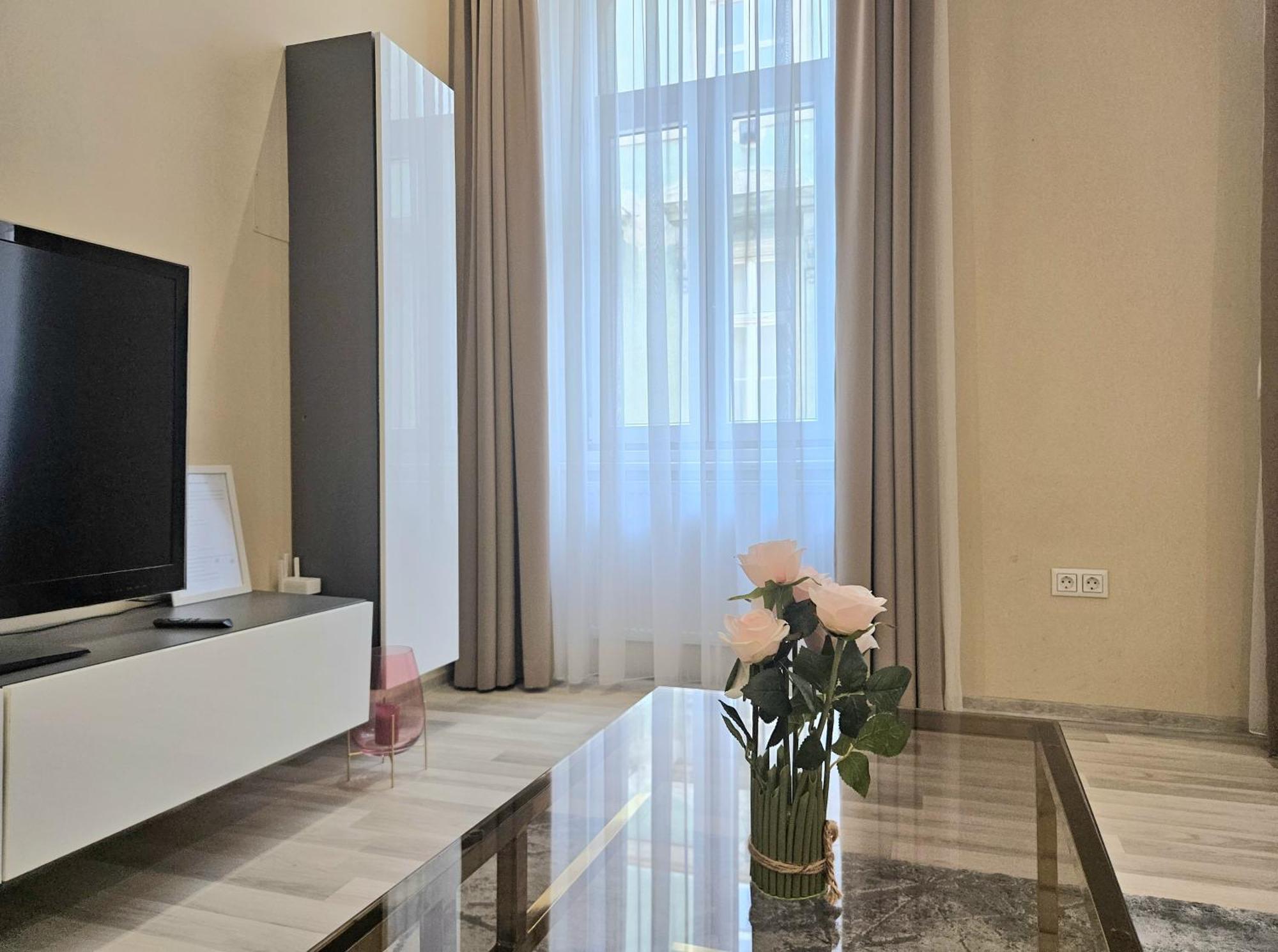 Designer Downtown Gem Apartamento Budapeste Exterior foto