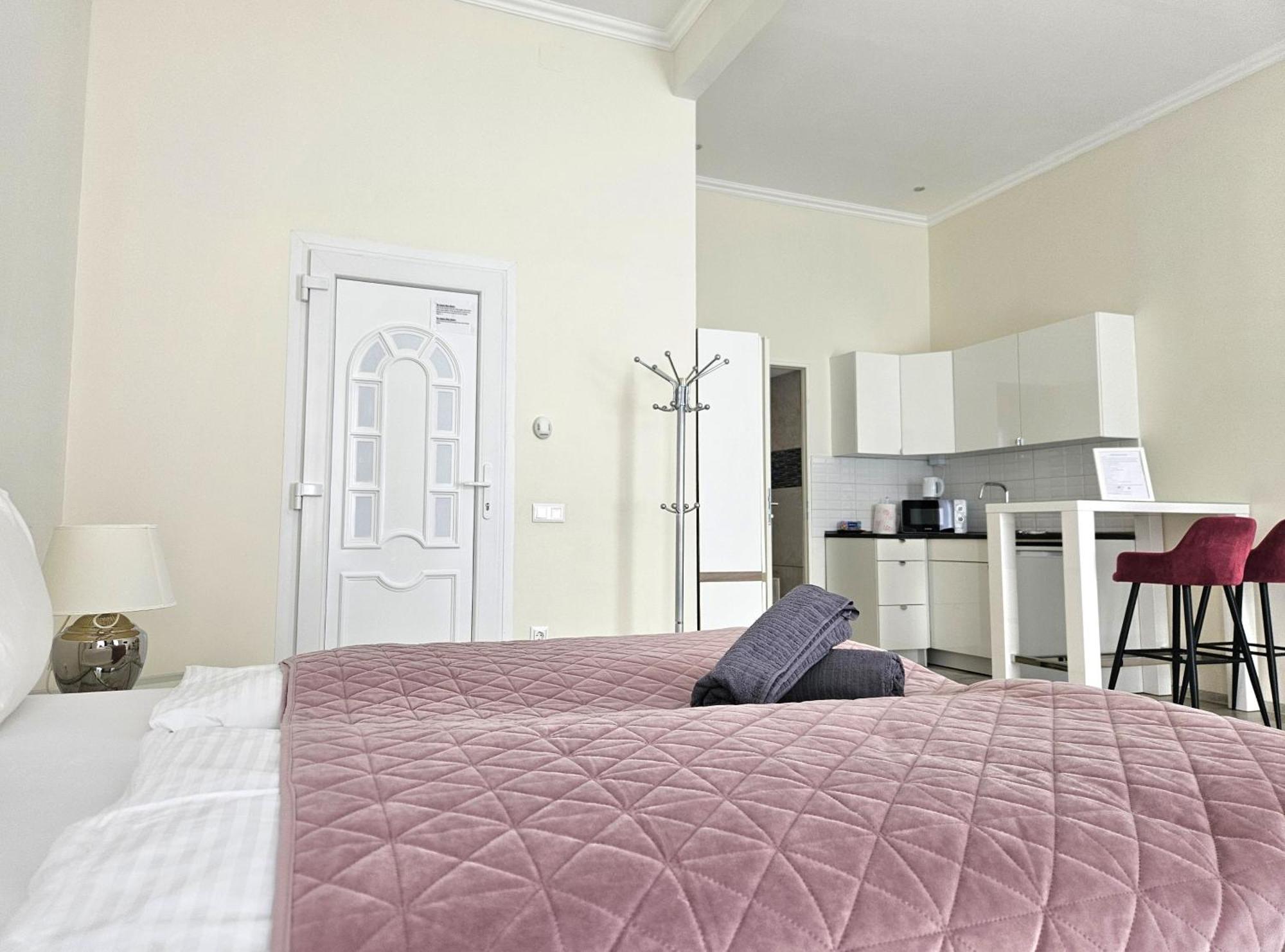 Designer Downtown Gem Apartamento Budapeste Exterior foto
