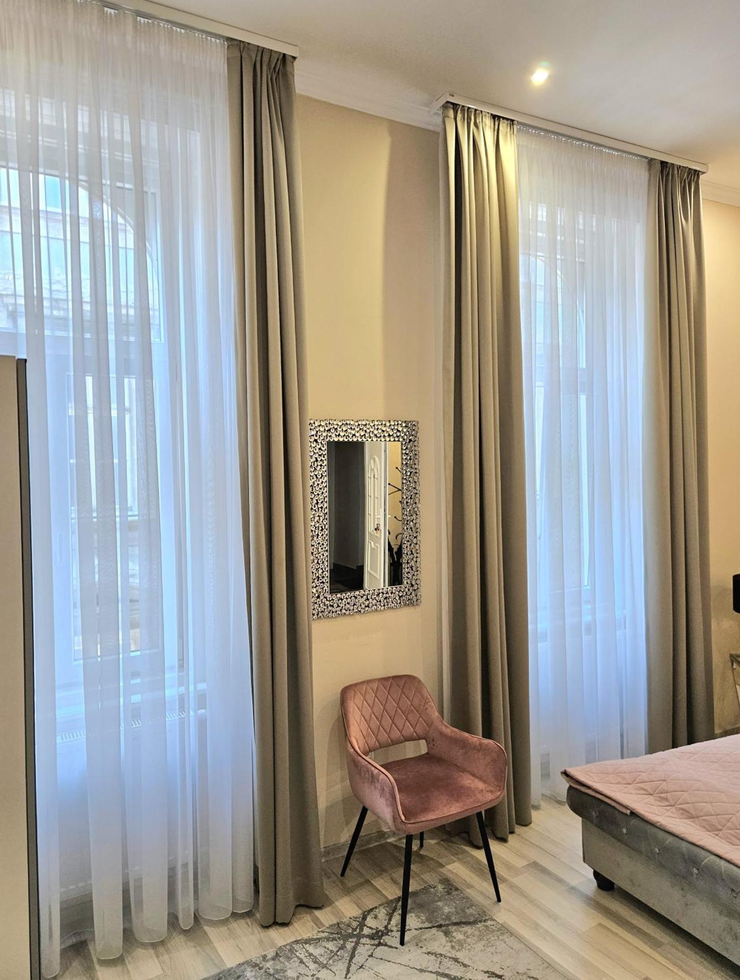 Designer Downtown Gem Apartamento Budapeste Exterior foto