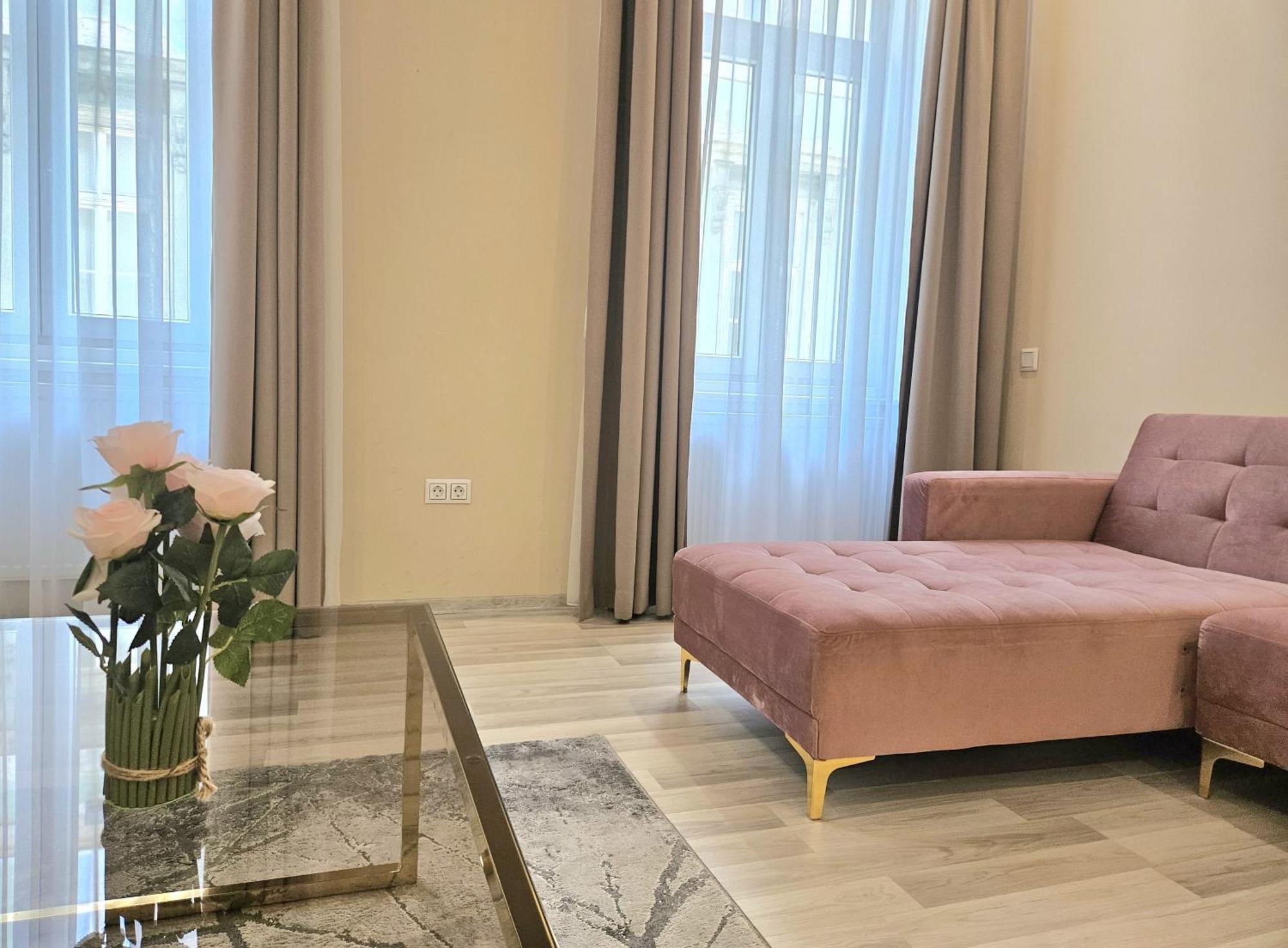 Designer Downtown Gem Apartamento Budapeste Exterior foto