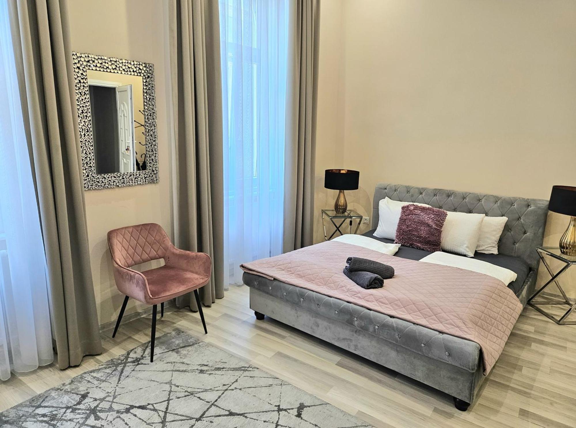 Designer Downtown Gem Apartamento Budapeste Exterior foto
