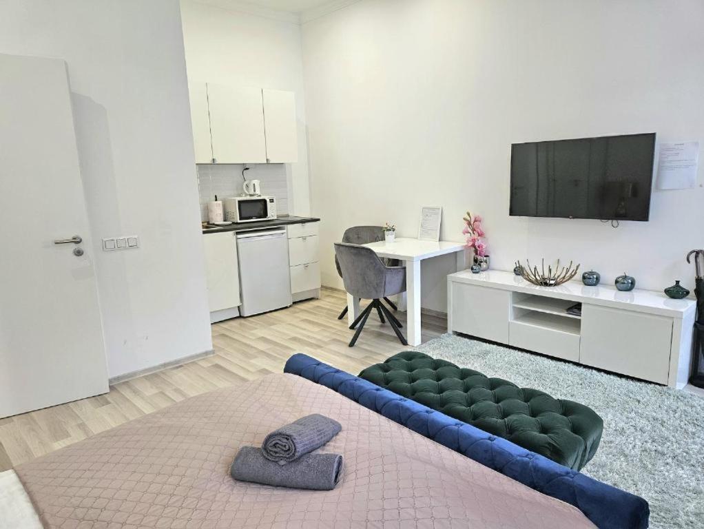 Designer Downtown Gem Apartamento Budapeste Exterior foto